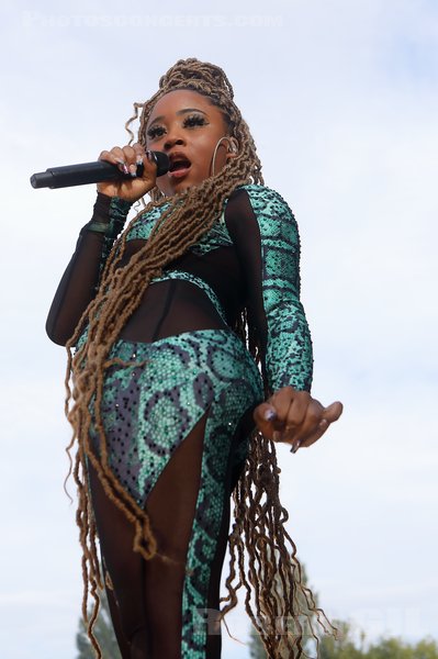 MAUREEN - 2024-08-16 - CHARLEVILLE-MEZIERES - Square Bayard - Zanzibar - 